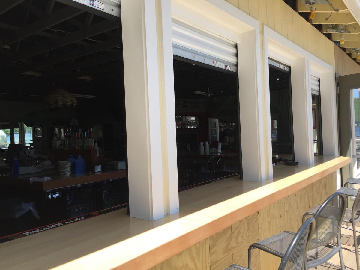 Beachcomber Inn Conesus ภายนอก รูปภาพ